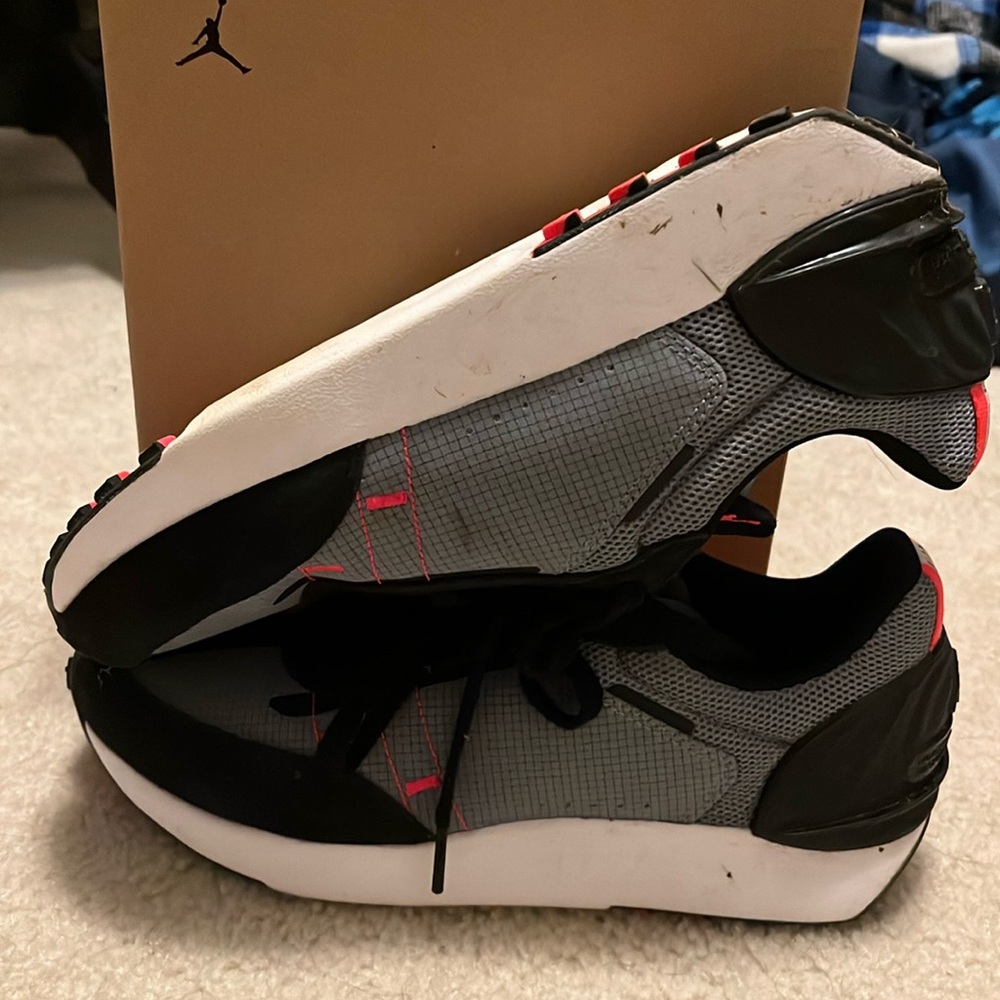 These are Jordan’s size 8 in men